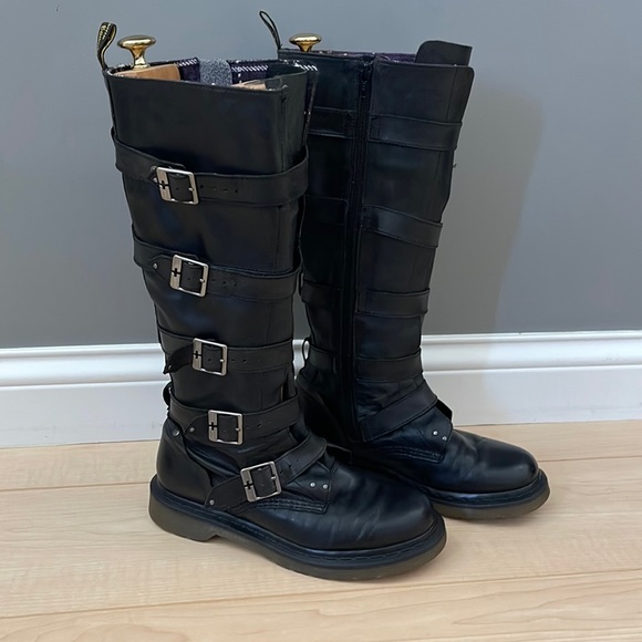Dr. Martens Shoes - Doc Martin phina boots, size 8